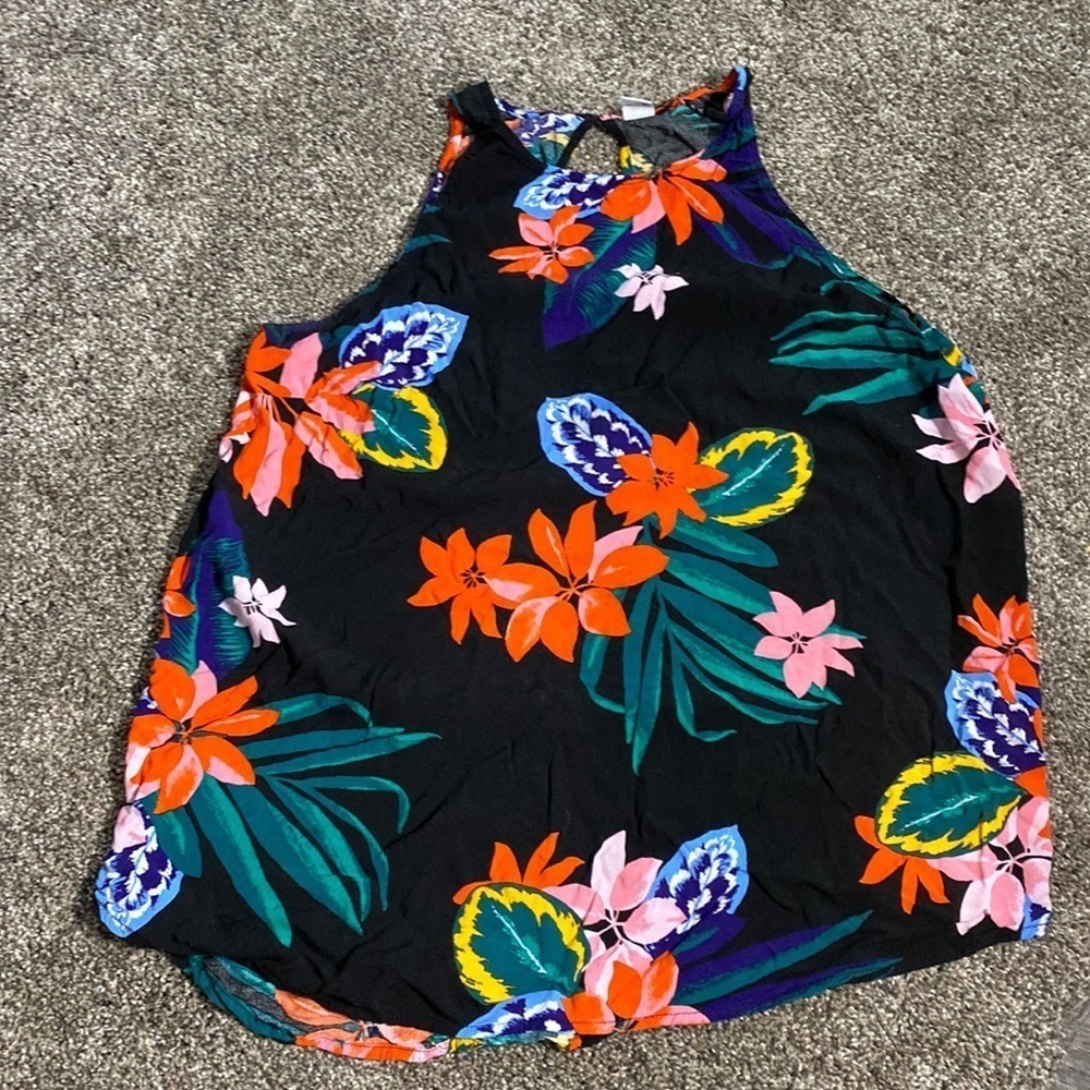 Old navy tank top - Picture 1 of 4